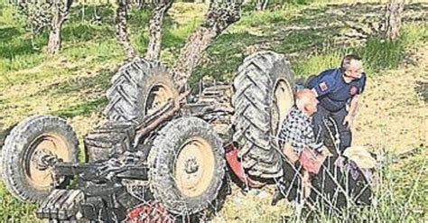 K­a­y­a­n­ı­n­ ­a­l­t­ı­n­d­a­ ­k­a­l­a­n­ ­ç­i­f­t­ç­i­ ­h­a­y­a­t­ı­n­ı­ ­k­a­y­b­e­t­t­i­ ­-­ ­Y­a­ş­a­m­ ­H­a­b­e­r­l­e­r­i­